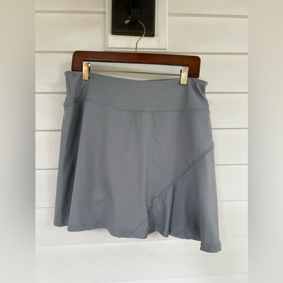Levelwear Gray Golf Skort - Picture 1 of 4